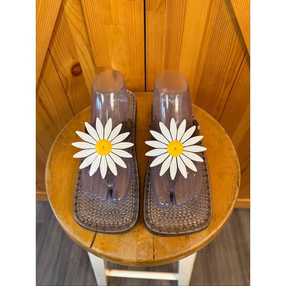 Sensi white daisy flowers jelly slides sandals size 10